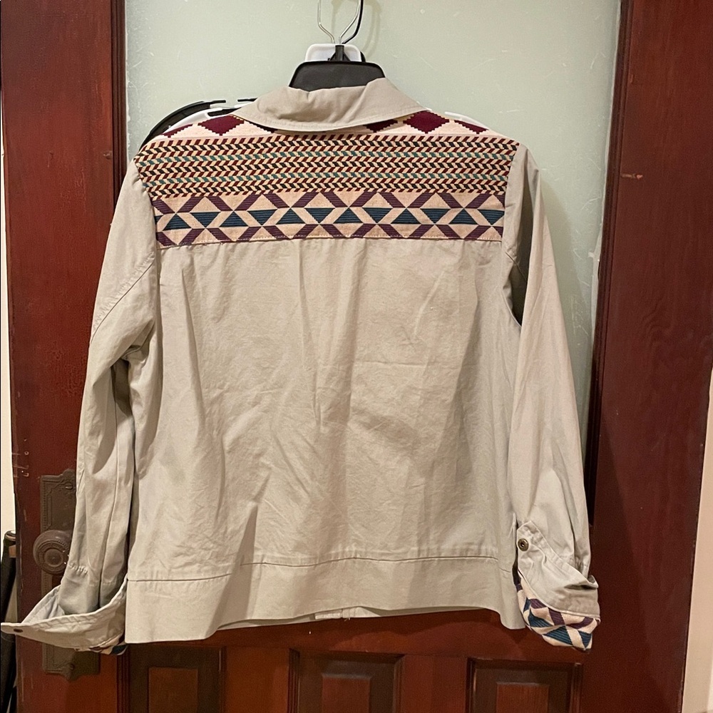 Natural Reflections Utility Jacket with Patterned Accents - Picture 5 of 5